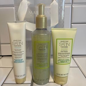 Mary Kay Satin Hands Set